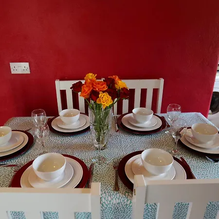 5 Bedroom By Travel Lets Donegal *